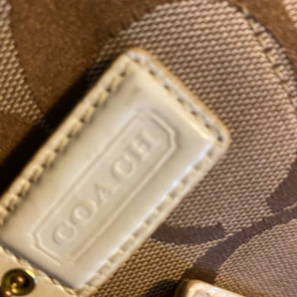Purse - Picture 6 of 9